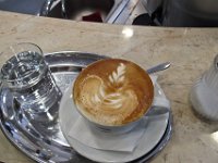 24   auch der Capochino wird sehr schoen serviert