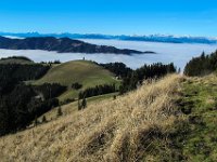 032   Blick zur Hofbauer Huette und im Hintergrund die Scheeberge des Hochschwabgebietes