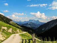 0013 - Rueckmarsch ins Tal mit herrlicher Aussicht auf Gosaukamm und Gosaugletscher mit Dachstein