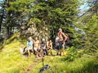 034 - nach zweimaligem steilen Abstieg eine kurze Rast