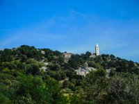 072 wir besuchen auch die Kirche mit dem Friedhof in Baska
