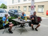 069 besonders mit Musikbegleitung