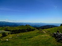 063 mit Blick nach Hause rechts der Hochlantsch und links das Rennfeld, ganz links die Gleinalpe