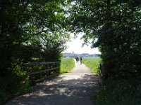 011 ueber die Bruecke mit Blick zum Stift Eberndorf