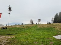 016 Richtung Gipfelkreuz ist es heller