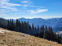 013 Osser 1548 m, Schoekl 1445 m und Aibl 1450 m mit den Liften, von links