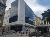 023 unser Hotel mitten in der Stadt, aber sehr schoen