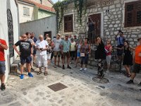 057 wir machen einen Rundgang