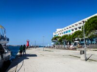071 am roten Leuchtturm warten wir auf das Piratenboot